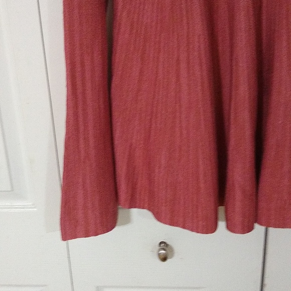 Free People Boxy Bell sleeve size small rust  sweater - Picture 10 of 12